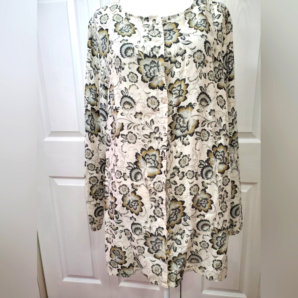 Tahari 1X. Linen shirt. Long sleeve button up